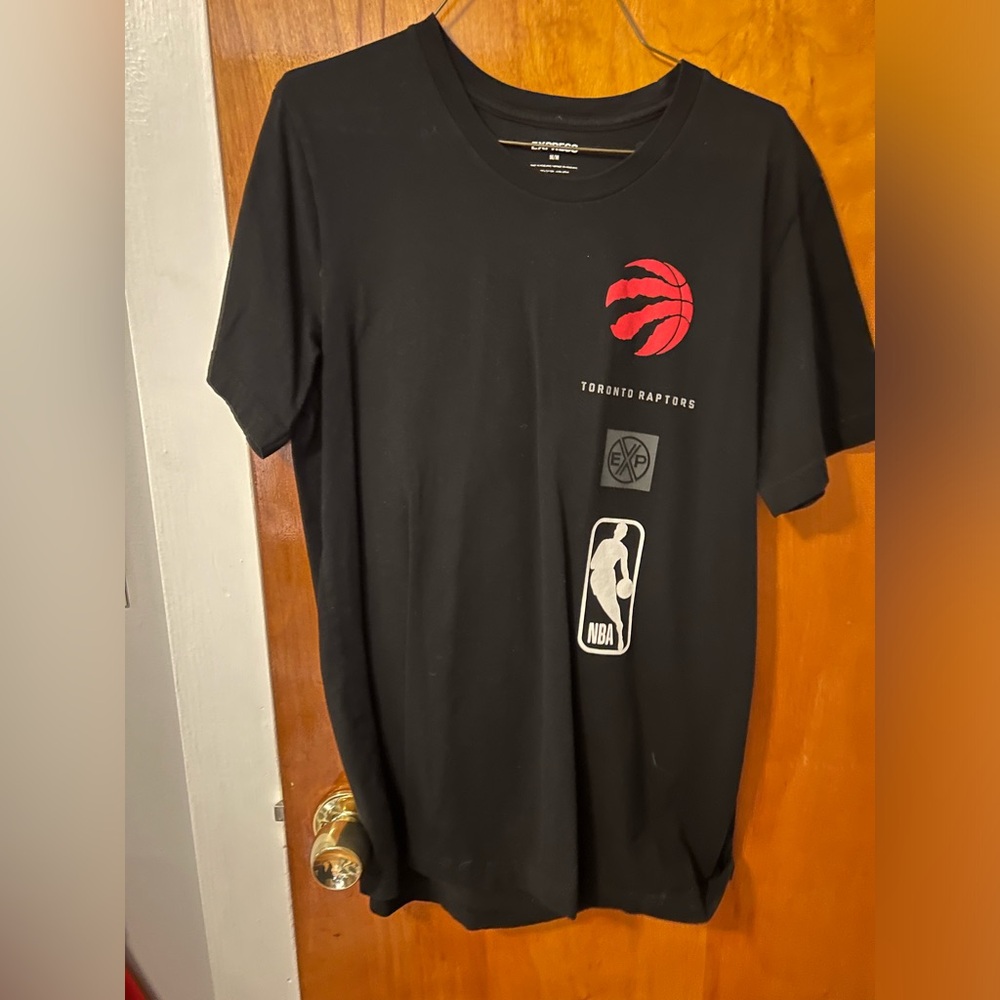 Used men’s express t-shirt Toronto Raptors